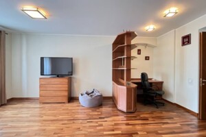 двокімнатна квартира в Львові, район Галицький, на вул. Підвальна 3 в довготривалу оренду помісячно фото 2