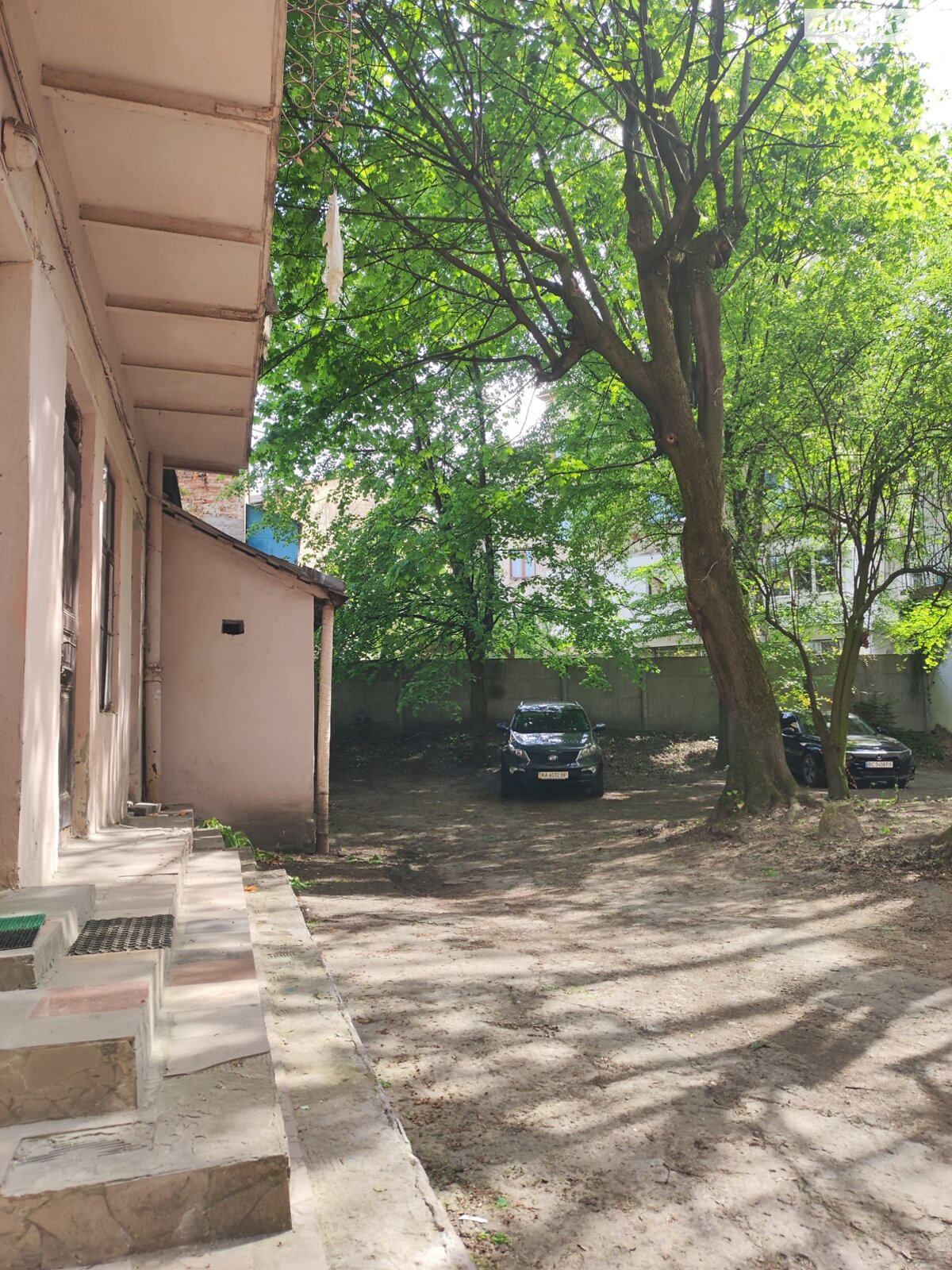 трехкомнатная квартира в Львове, район Галицкий, на ул. Словацкого 18 в аренду на долгий срок помесячно фото 1