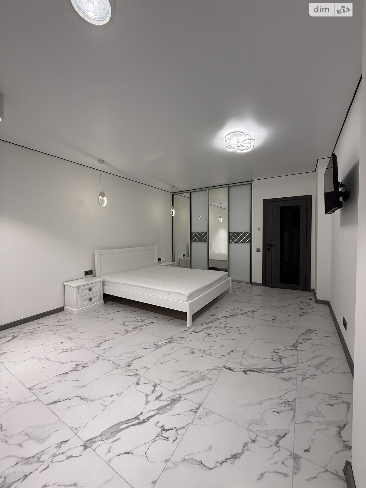 однокімнатна квартира в Львові, район Голоско, на вул. На Нивах в довготривалу оренду помісячно фото 1 однокімнатна квартира в Львові, район Голоско, на вул. На Нивах в довготривалу оренду помісячно фото 1