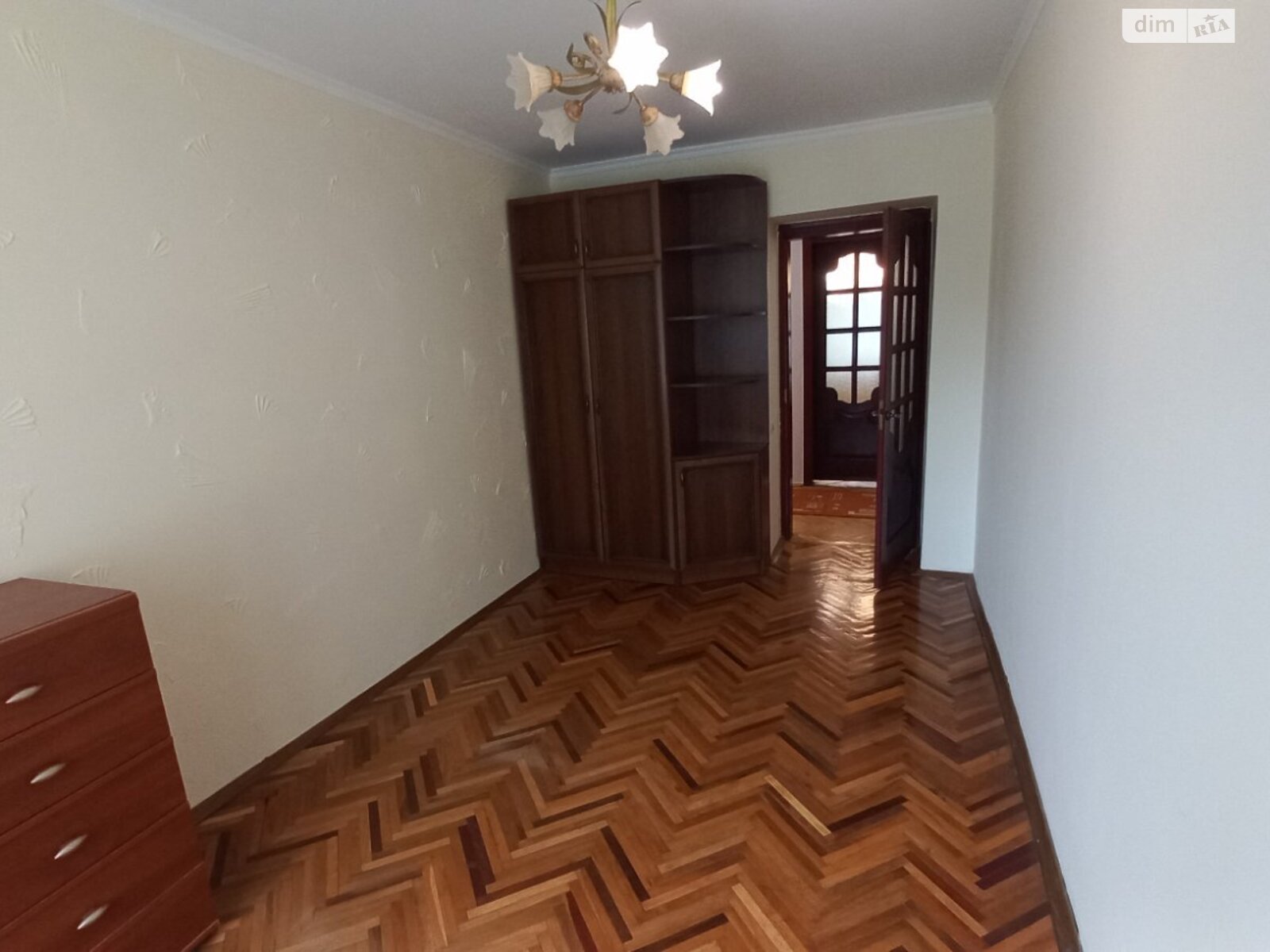 чотирикімнатна квартира в Львові, район Голоско, на вул. Панча Петра в довготривалу оренду помісячно фото 1 чотирикімнатна квартира в Львові, район Голоско, на вул. Панча Петра в довготривалу оренду помісячно фото 1