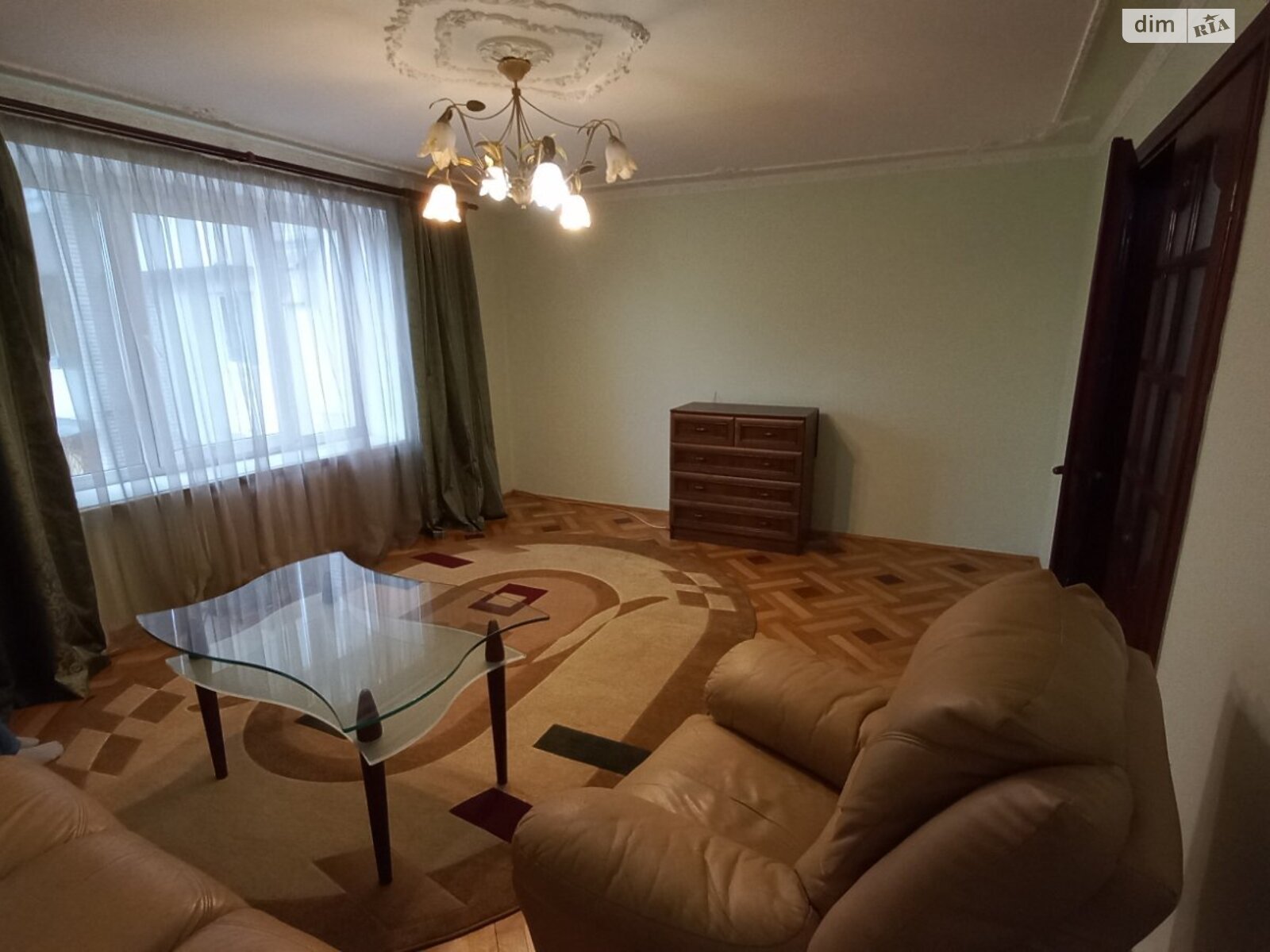 чотирикімнатна квартира в Львові, район Голоско, на вул. Панча Петра в довготривалу оренду помісячно фото 1 чотирикімнатна квартира в Львові, район Голоско, на вул. Панча Петра в довготривалу оренду помісячно фото 1