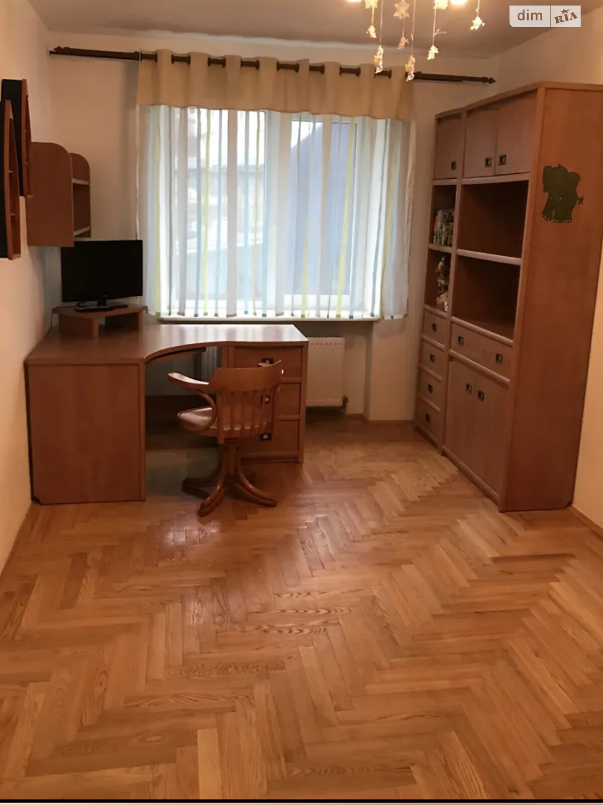 трехкомнатная квартира в Львове, район Голоско, на ул. Под Голоском 19 в аренду на долгий срок помесячно фото 1 трехкомнатная квартира в Львове, район Голоско, на ул. Под Голоском 19 в аренду на долгий срок помесячно фото 1