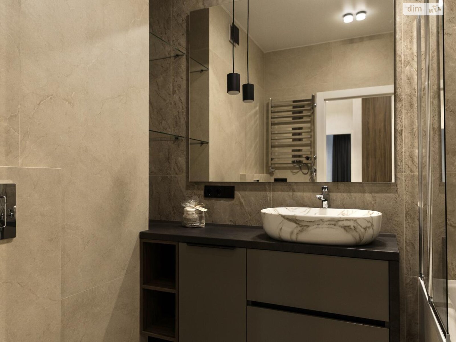 трехкомнатная квартира в Львове, район Голоско, на ул. Топольная 4 в аренду на долгий срок помесячно фото 1