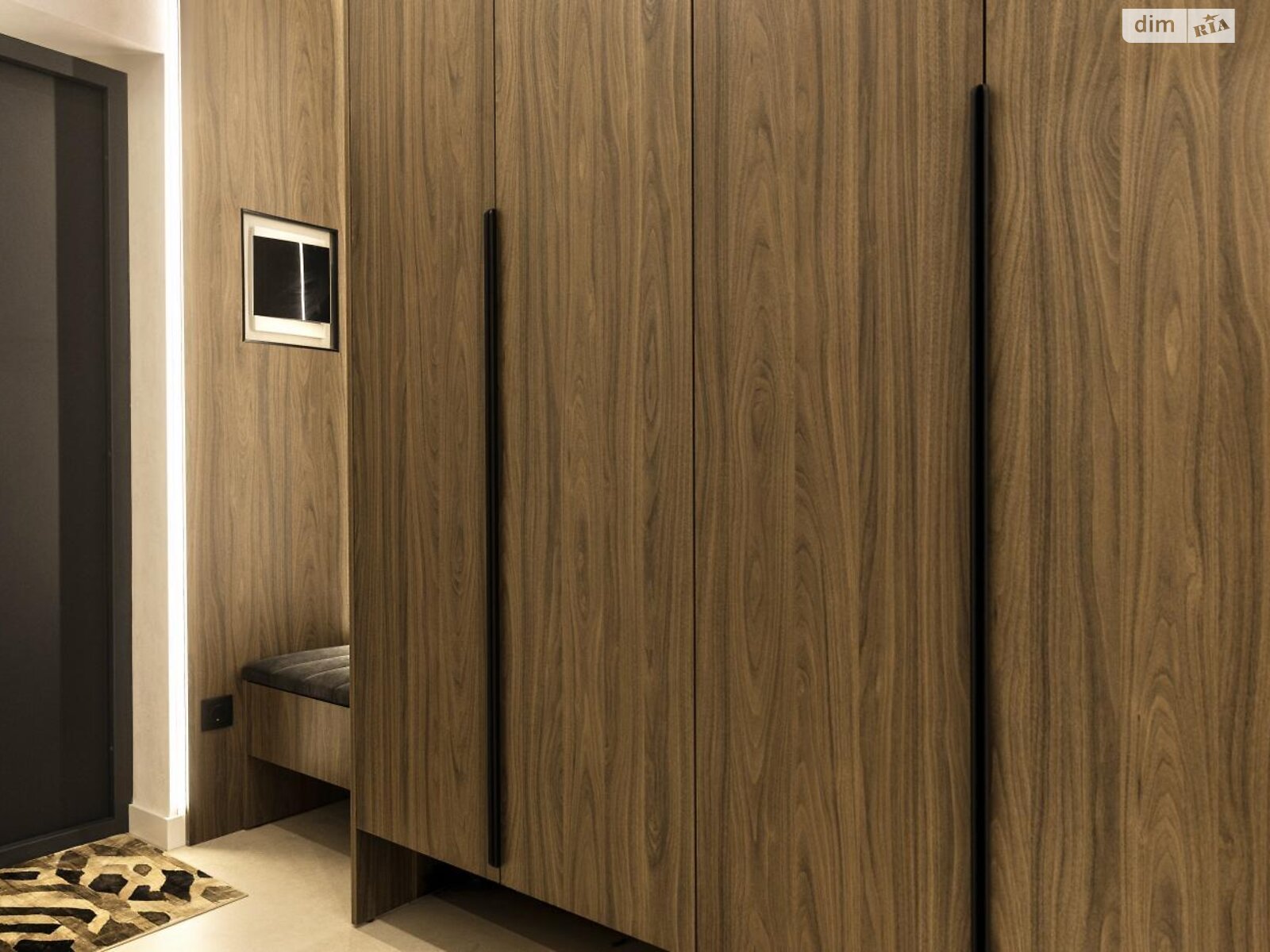 трехкомнатная квартира в Львове, район Голоско, на ул. Топольная 4 в аренду на долгий срок помесячно фото 1