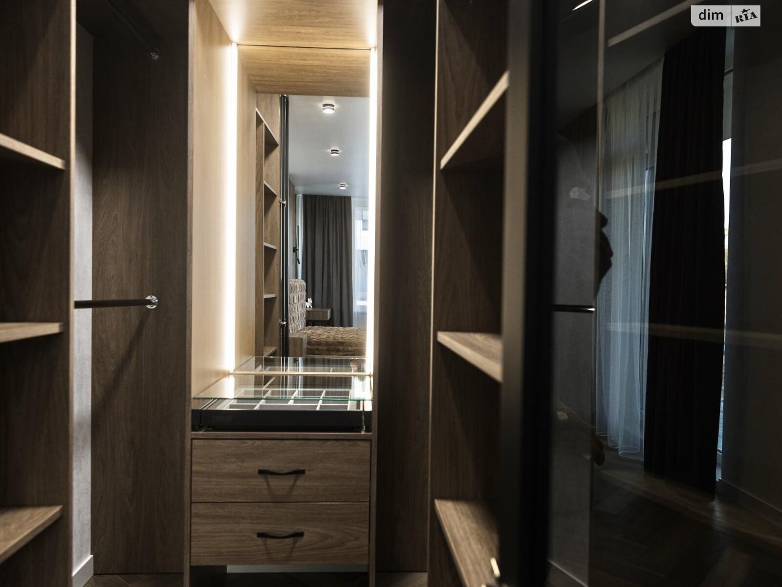 трехкомнатная квартира в Львове, район Голоско, на ул. Топольная 4 в аренду на долгий срок помесячно фото 1