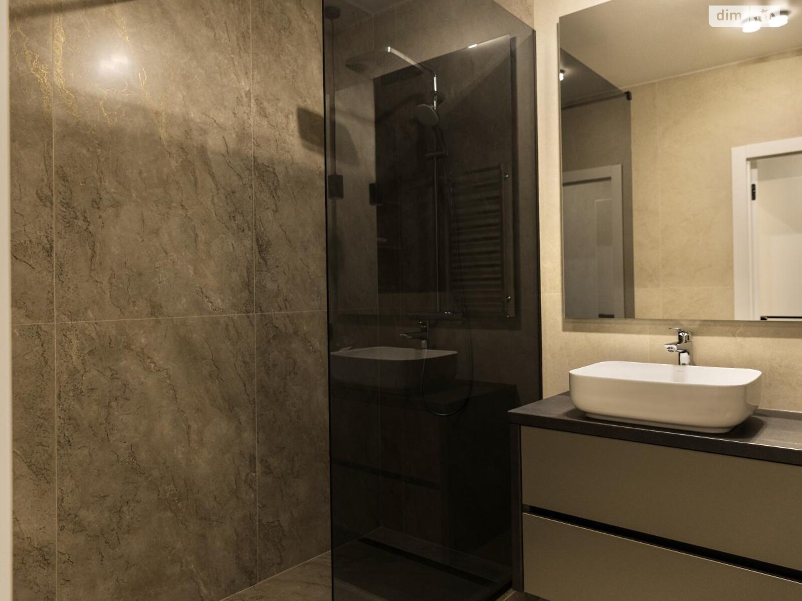 трехкомнатная квартира в Львове, район Голоско, на ул. Топольная 4 в аренду на долгий срок помесячно фото 1