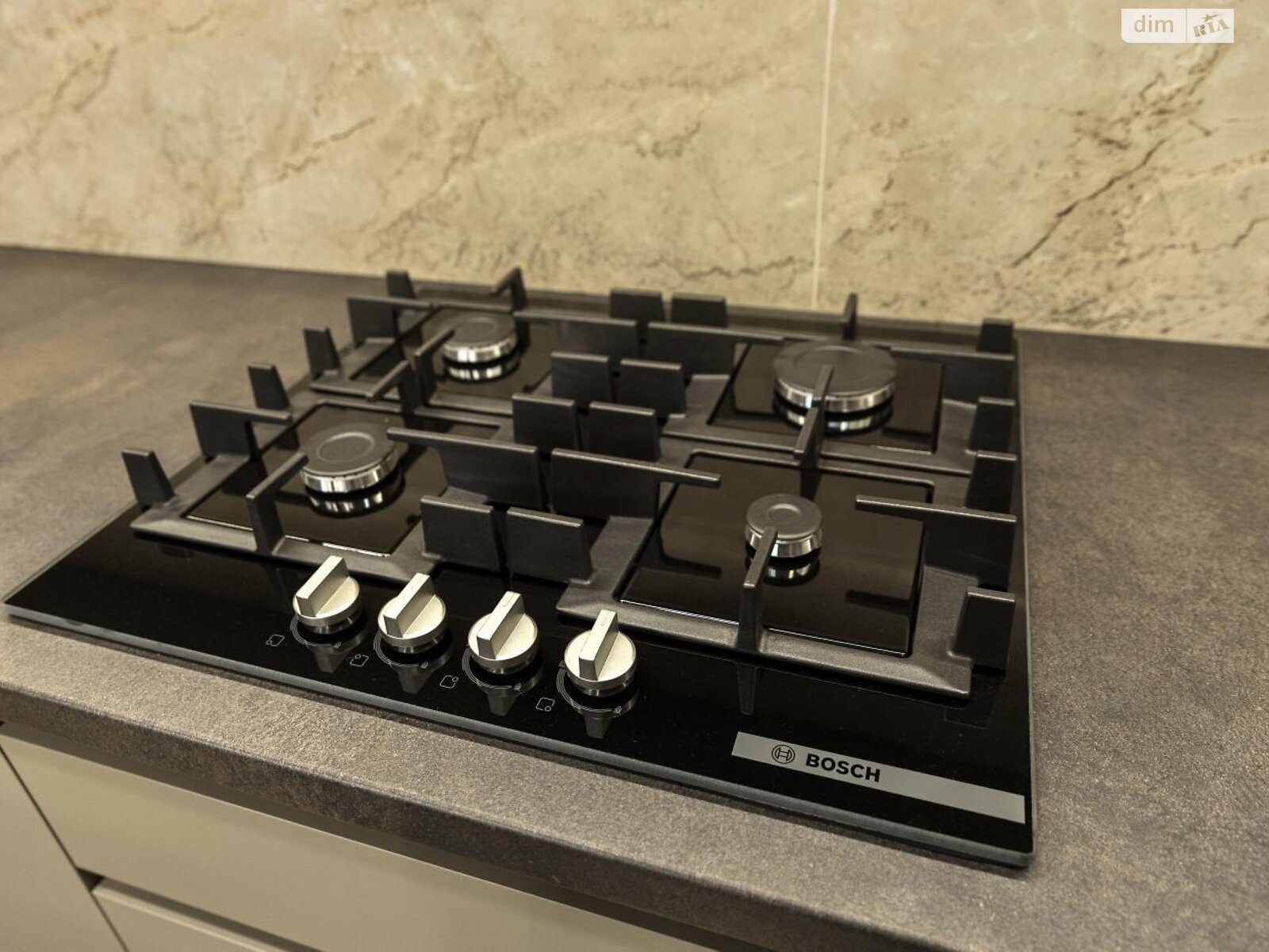 трехкомнатная квартира в Львове, район Голоско, на ул. Топольная 4 в аренду на долгий срок помесячно фото 1