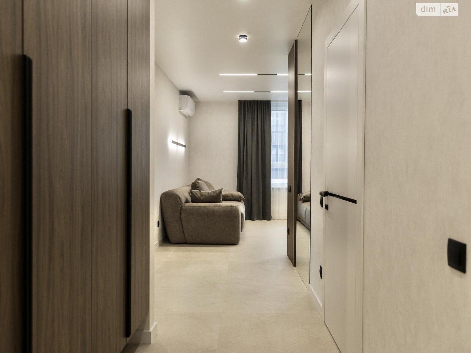 трехкомнатная квартира в Львове, район Голоско, на ул. Топольная 4 в аренду на долгий срок помесячно фото 1