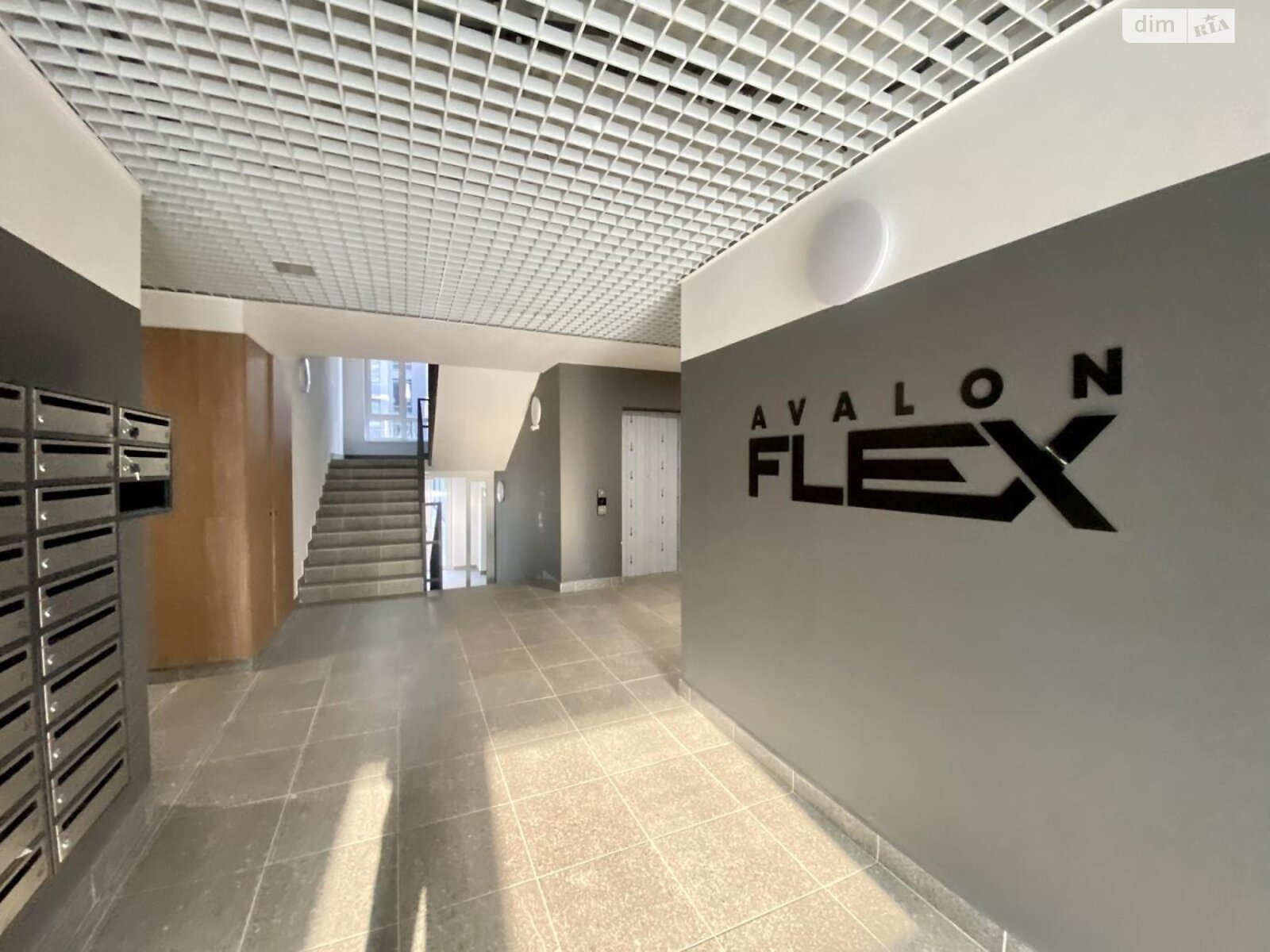 трехкомнатная квартира в Львове, район Голоско, на ул. Топольная 4 в аренду на долгий срок помесячно фото 1