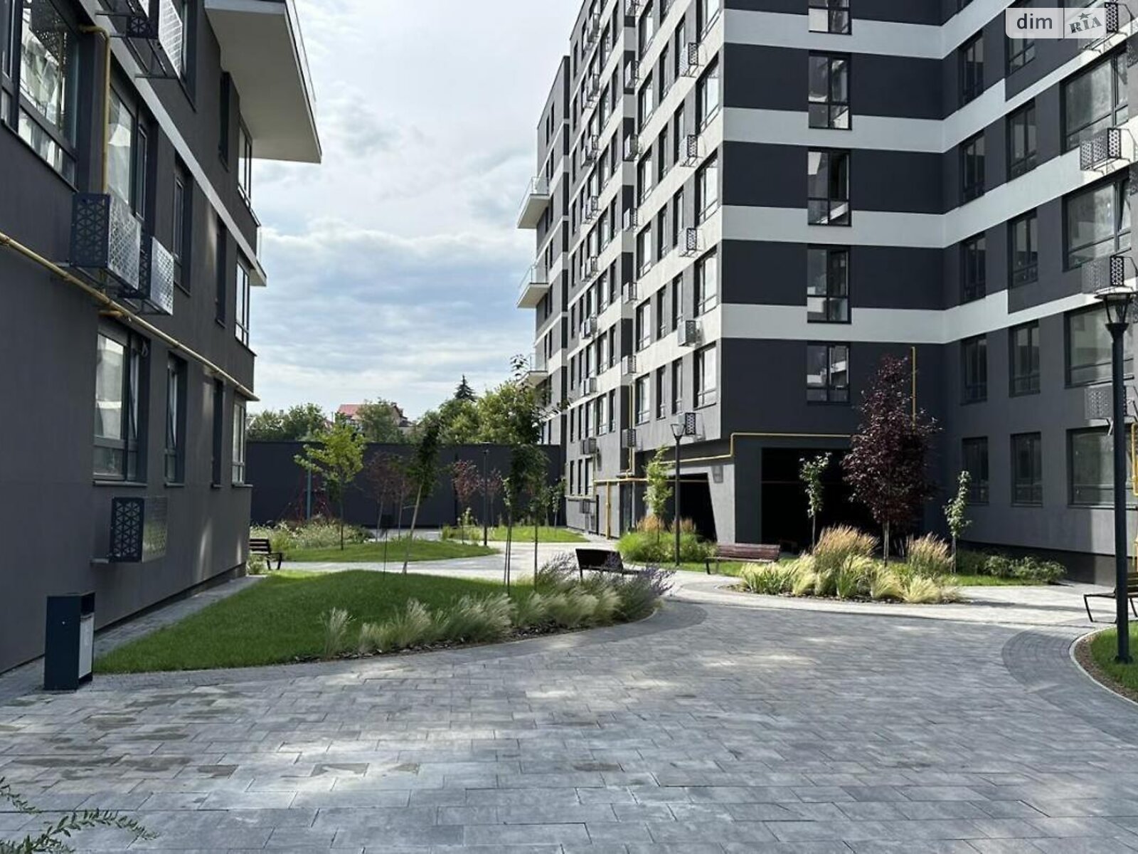 трехкомнатная квартира в Львове, район Голоско, на ул. Топольная 4 в аренду на долгий срок помесячно фото 1