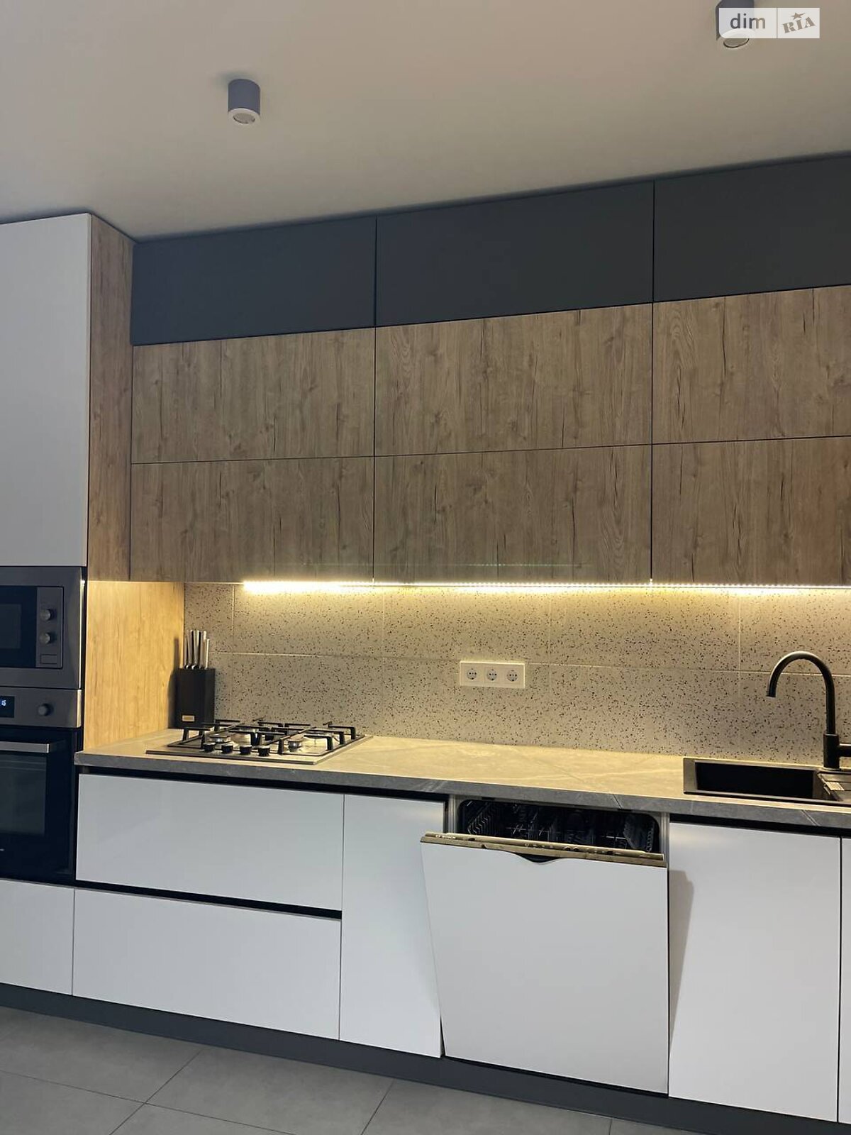 однокімнатна квартира в Львові, район Голоско, на вул. Замарстинівська в довготривалу оренду помісячно фото 1 однокімнатна квартира в Львові, район Голоско, на вул. Замарстинівська в довготривалу оренду помісячно фото 1