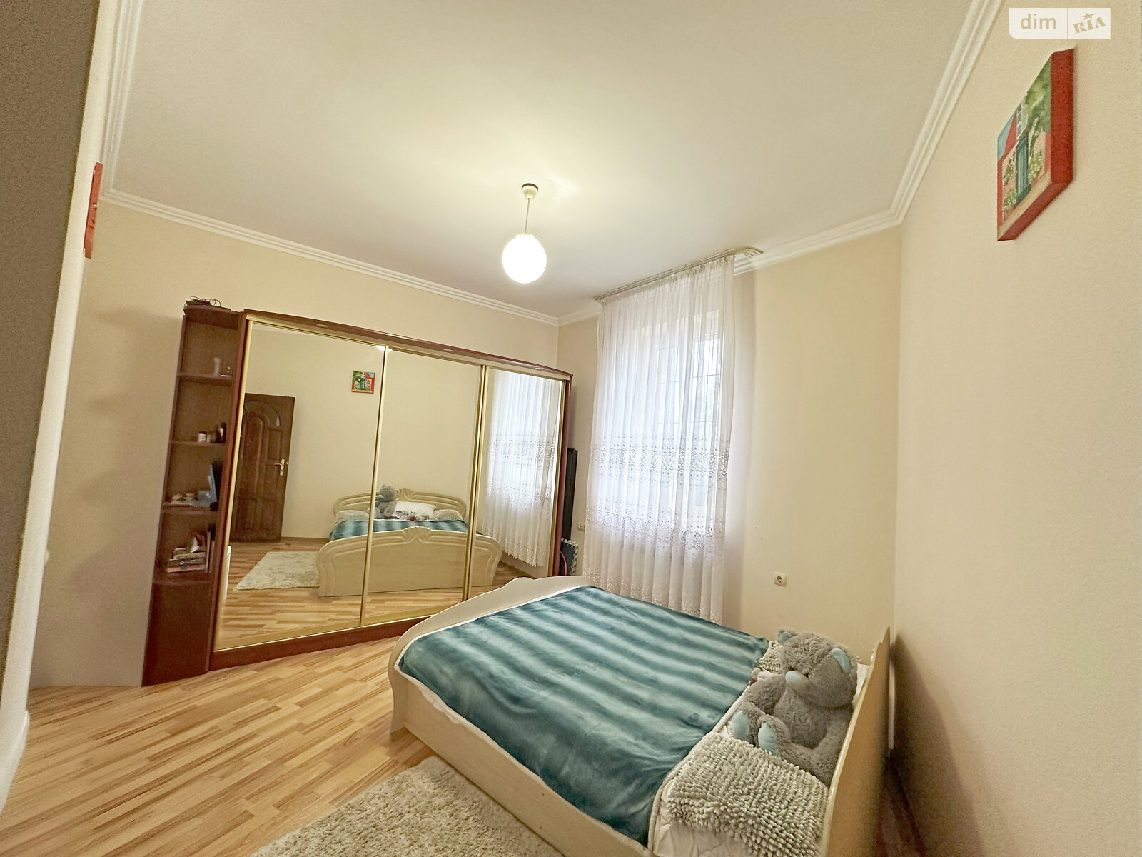 трехкомнатная квартира в Львове, район Кайзервальд, на ул. Метлинского в аренду на долгий срок помесячно фото 1 трехкомнатная квартира в Львове, район Кайзервальд, на ул. Метлинского в аренду на долгий срок помесячно фото 1