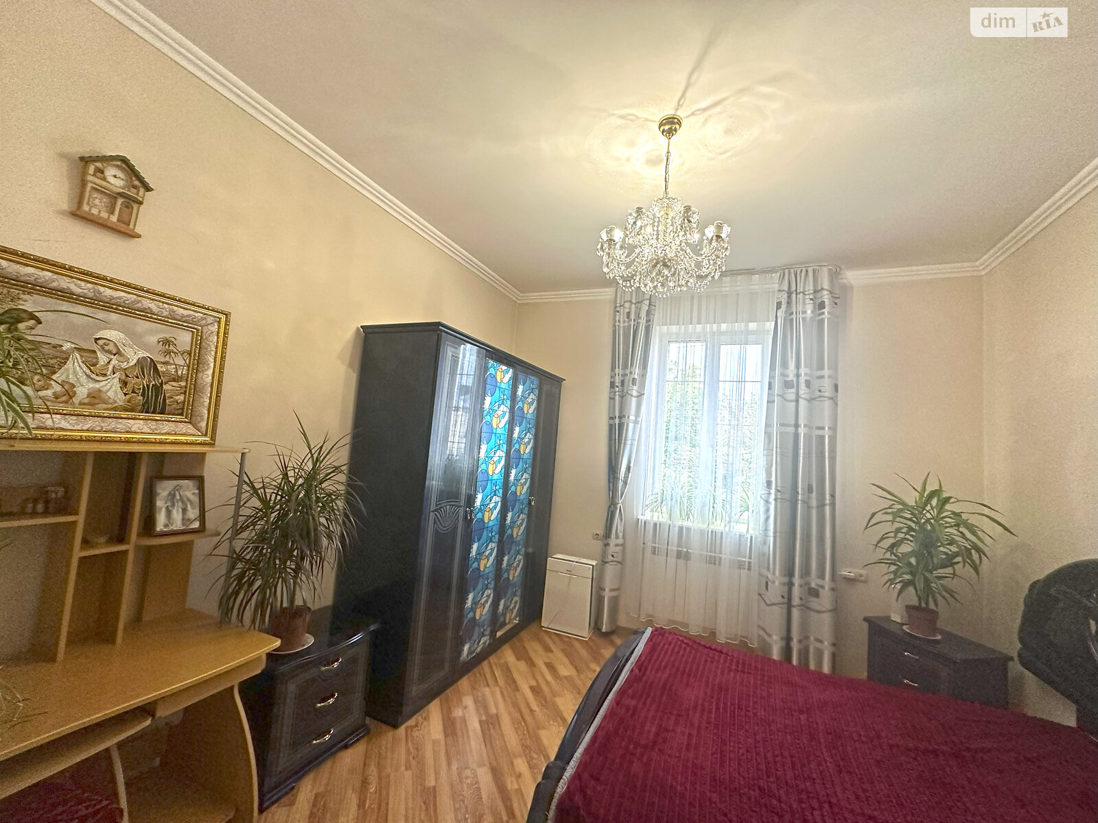 трехкомнатная квартира в Львове, район Кайзервальд, на ул. Метлинского в аренду на долгий срок помесячно фото 1 трехкомнатная квартира в Львове, район Кайзервальд, на ул. Метлинского в аренду на долгий срок помесячно фото 1