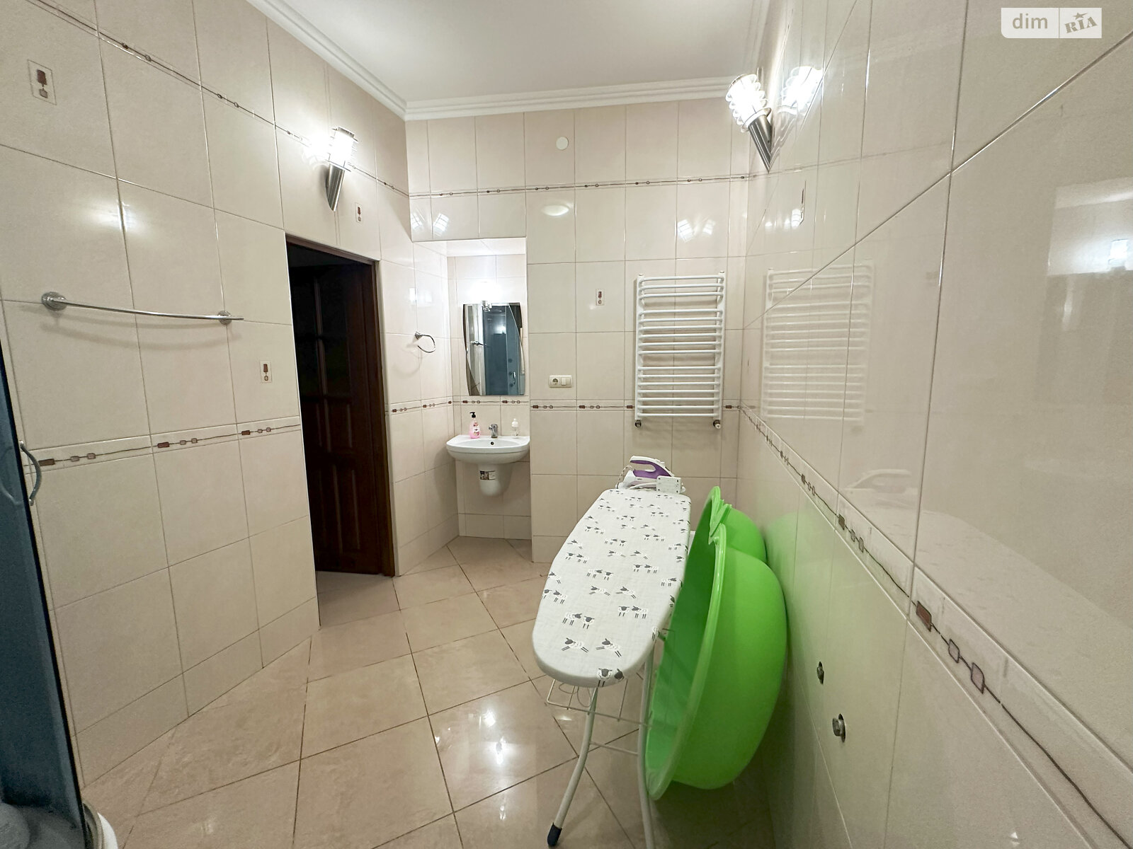 трехкомнатная квартира в Львове, район Кайзервальд, на ул. Метлинского в аренду на долгий срок помесячно фото 1 трехкомнатная квартира в Львове, район Кайзервальд, на ул. Метлинского в аренду на долгий срок помесячно фото 1