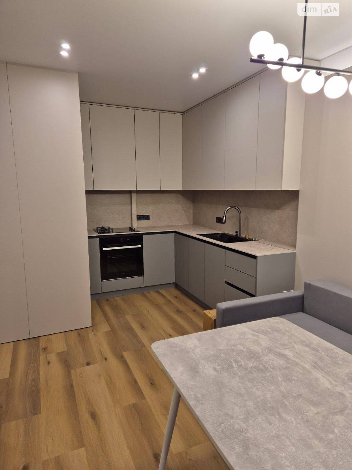 однокімнатна квартира в Львові, район Клепарів, на вул. Шевченка Тараса 60 в довготривалу оренду помісячно фото 1 однокімнатна квартира в Львові, район Клепарів, на вул. Шевченка Тараса 60 в довготривалу оренду помісячно фото 1