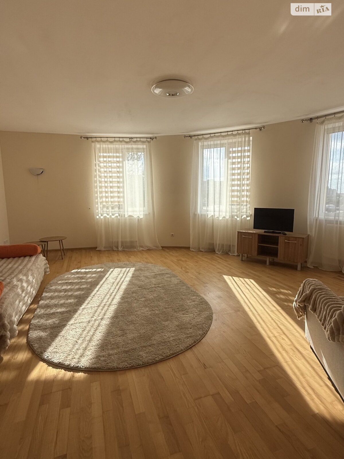 двухкомнатная квартира в Львове, район Кульпарков, на ул. Леонида Перфецкого в аренду на долгий срок помесячно фото 1 двухкомнатная квартира в Львове, район Кульпарков, на ул. Леонида Перфецкого в аренду на долгий срок помесячно фото 1