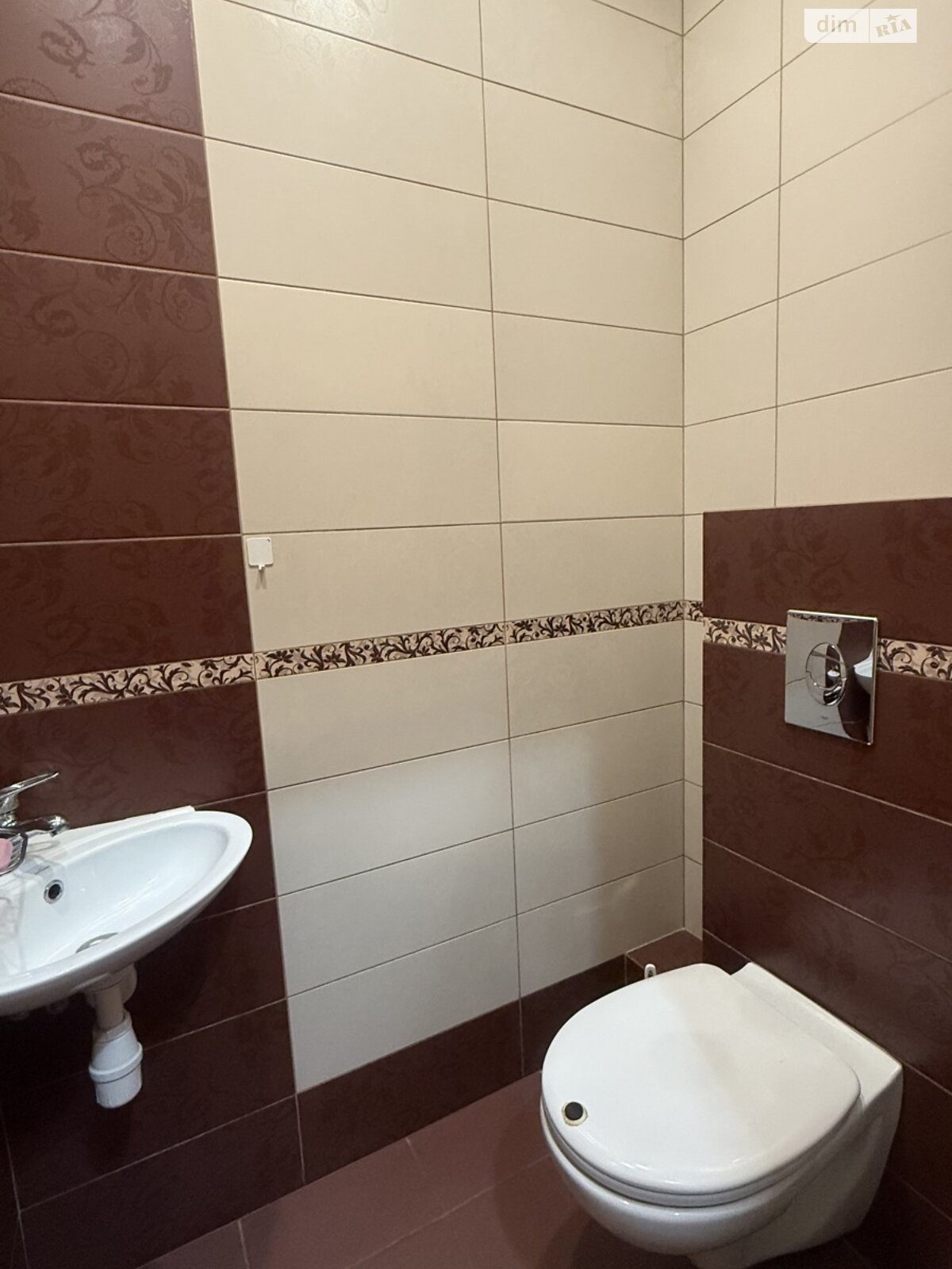 двухкомнатная квартира в Львове, район Кульпарков, на ул. Леонида Перфецкого в аренду на долгий срок помесячно фото 1 двухкомнатная квартира в Львове, район Кульпарков, на ул. Леонида Перфецкого в аренду на долгий срок помесячно фото 1