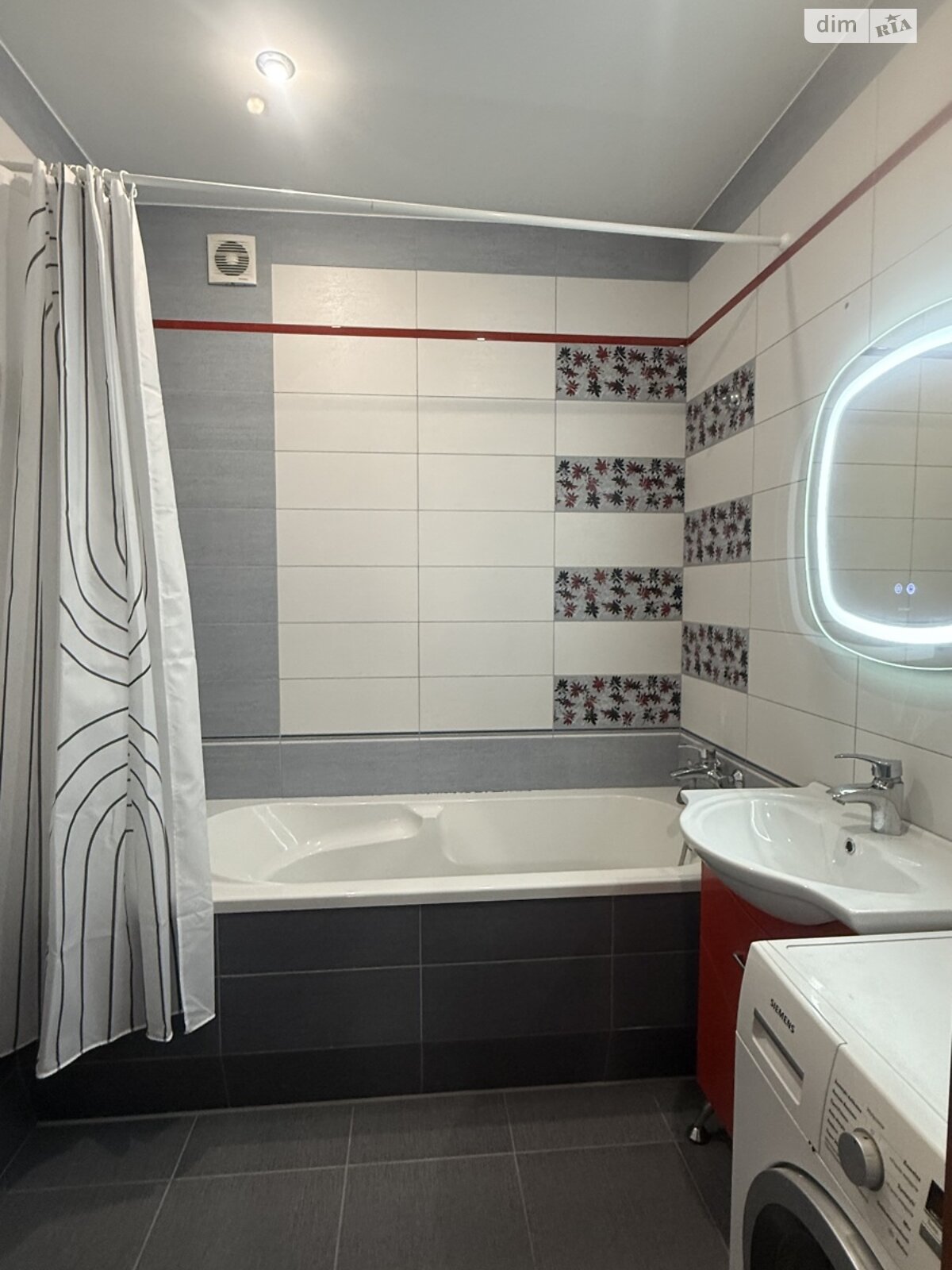 двухкомнатная квартира в Львове, район Кульпарков, на ул. Леонида Перфецкого в аренду на долгий срок помесячно фото 1 двухкомнатная квартира в Львове, район Кульпарков, на ул. Леонида Перфецкого в аренду на долгий срок помесячно фото 1