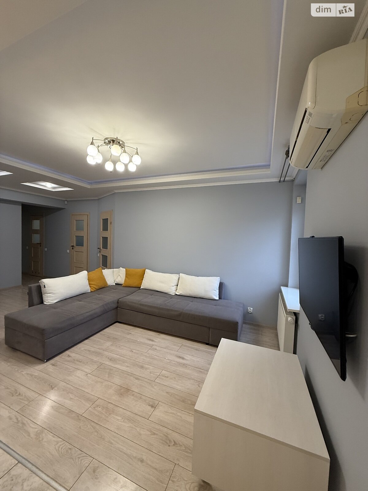 двухкомнатная квартира в Львове, район Кульпарков, на ул. Леонида Перфецкого в аренду на долгий срок помесячно фото 1 двухкомнатная квартира в Львове, район Кульпарков, на ул. Леонида Перфецкого в аренду на долгий срок помесячно фото 1