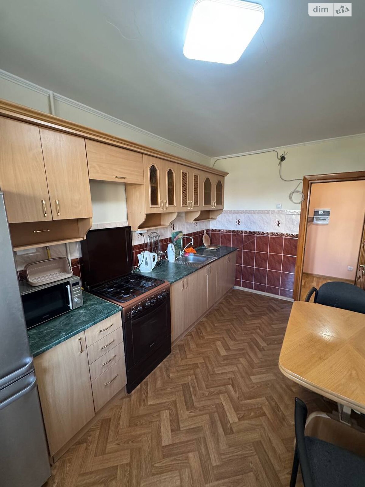 трехкомнатная квартира в Львове, район Левандовка, на ул. Сирко Ивана 2 в аренду на долгий срок помесячно фото 1 трехкомнатная квартира в Львове, район Левандовка, на ул. Сирко Ивана 2 в аренду на долгий срок помесячно фото 1