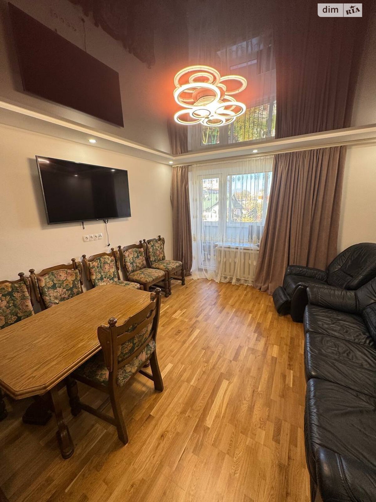 трехкомнатная квартира в Львове, район Левандовка, на ул. Сирко Ивана 2 в аренду на долгий срок помесячно фото 1 трехкомнатная квартира в Львове, район Левандовка, на ул. Сирко Ивана 2 в аренду на долгий срок помесячно фото 1