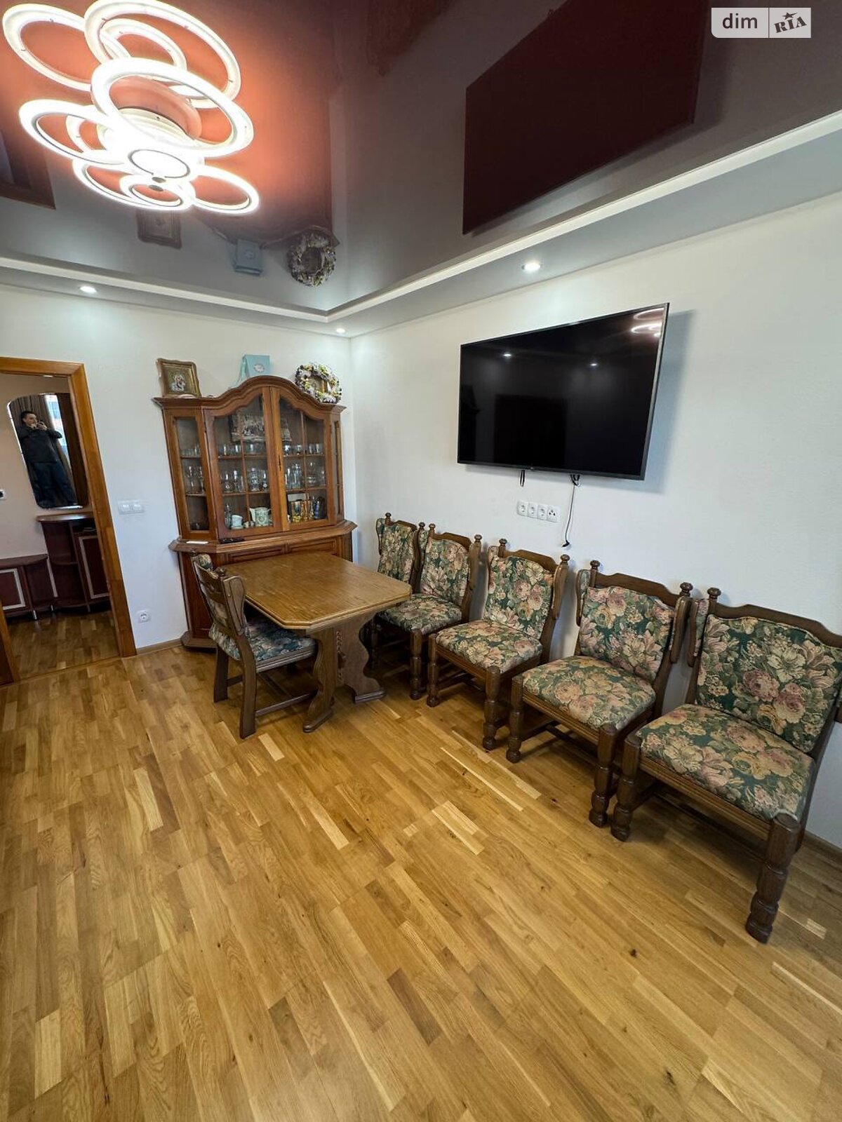 трехкомнатная квартира в Львове, район Левандовка, на ул. Сирко Ивана 2 в аренду на долгий срок помесячно фото 1 трехкомнатная квартира в Львове, район Левандовка, на ул. Сирко Ивана 2 в аренду на долгий срок помесячно фото 1