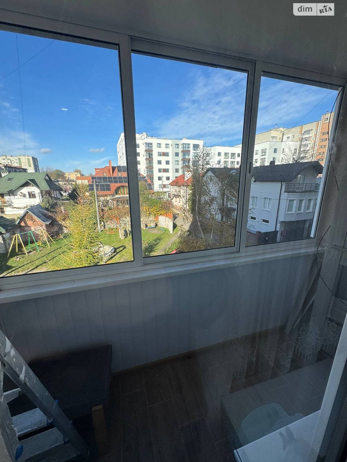 трехкомнатная квартира в Львове, район Левандовка, на ул. Сирко Ивана 2 в аренду на долгий срок помесячно фото 1 трехкомнатная квартира в Львове, район Левандовка, на ул. Сирко Ивана 2 в аренду на долгий срок помесячно фото 1