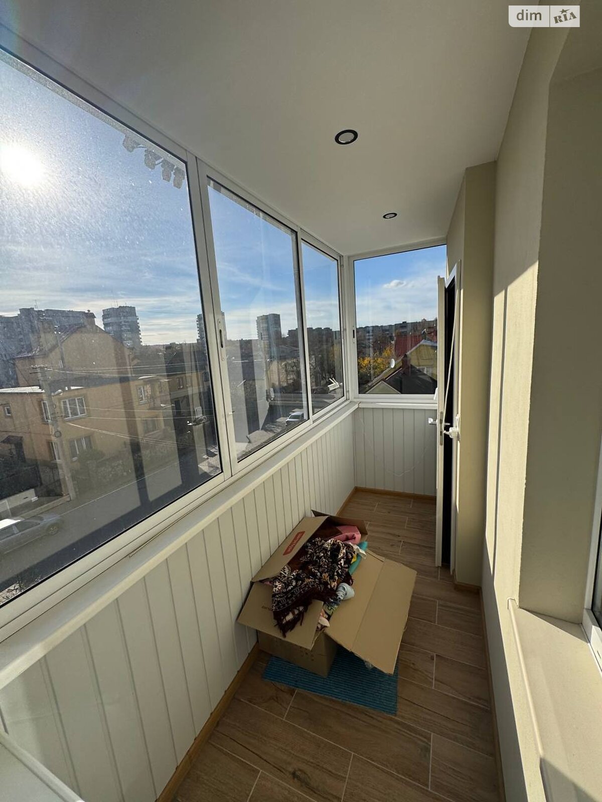 трехкомнатная квартира в Львове, район Левандовка, на ул. Сирко Ивана 2 в аренду на долгий срок помесячно фото 1 трехкомнатная квартира в Львове, район Левандовка, на ул. Сирко Ивана 2 в аренду на долгий срок помесячно фото 1