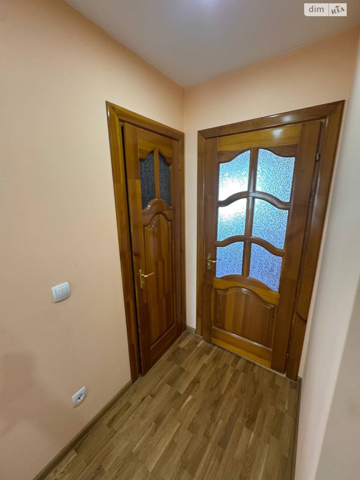 трехкомнатная квартира в Львове, район Левандовка, на ул. Сирко Ивана 2 в аренду на долгий срок помесячно фото 1 трехкомнатная квартира в Львове, район Левандовка, на ул. Сирко Ивана 2 в аренду на долгий срок помесячно фото 1