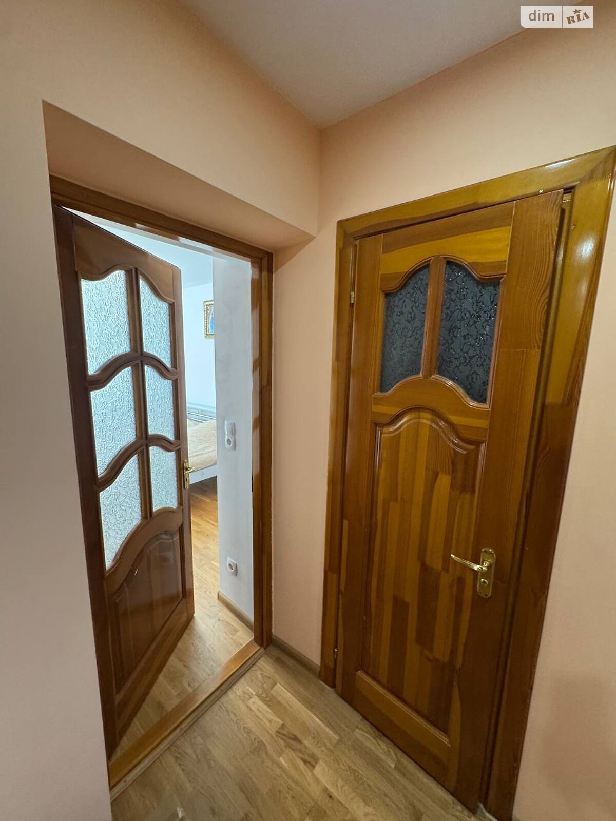 трехкомнатная квартира в Львове, район Левандовка, на ул. Сирко Ивана 2 в аренду на долгий срок помесячно фото 1 трехкомнатная квартира в Львове, район Левандовка, на ул. Сирко Ивана 2 в аренду на долгий срок помесячно фото 1