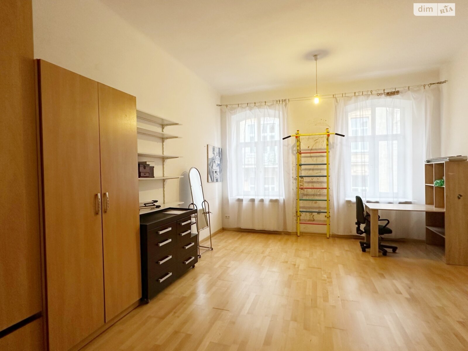 двухкомнатная квартира в Львове, район Лычаков, на ул. Богомольца Академика 6 в аренду на долгий срок помесячно фото 1 двухкомнатная квартира в Львове, район Лычаков, на ул. Богомольца Академика 6 в аренду на долгий срок помесячно фото 1