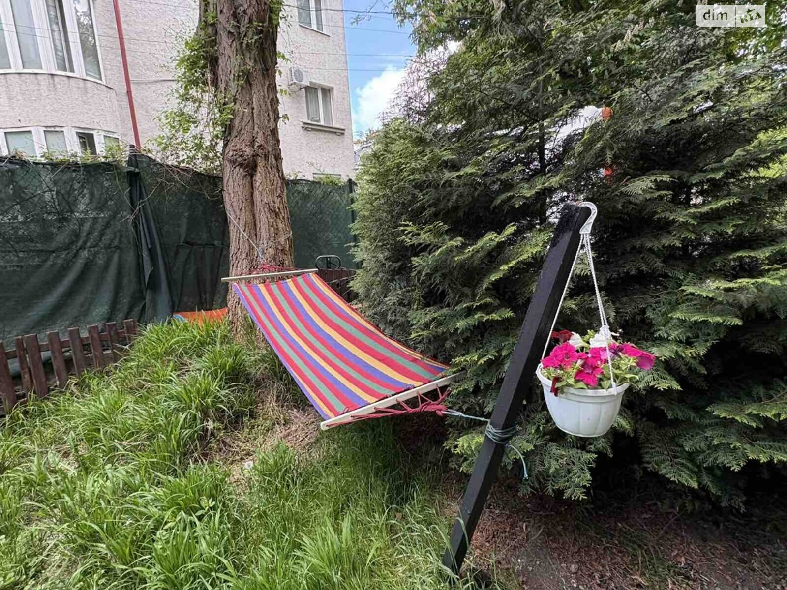 трехкомнатная квартира в Львове, район Лычаков, на ул. Карпатская в аренду на долгий срок помесячно фото 1 трехкомнатная квартира в Львове, район Лычаков, на ул. Карпатская в аренду на долгий срок помесячно фото 1