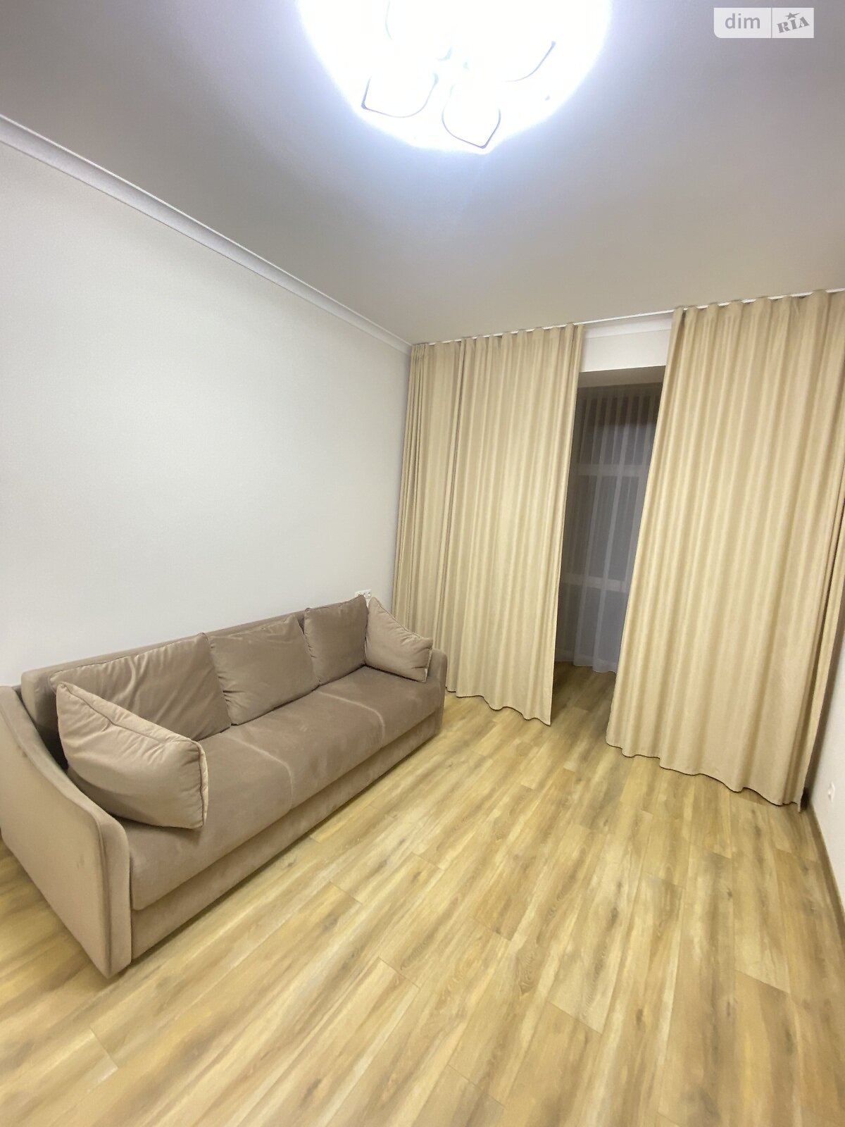 трехкомнатная квартира с мебелью в Львове, район Лычаков, на ул. Мечникова в аренду на долгий срок помесячно фото 1 трехкомнатная квартира с мебелью в Львове, район Лычаков, на ул. Мечникова в аренду на долгий срок помесячно фото 1