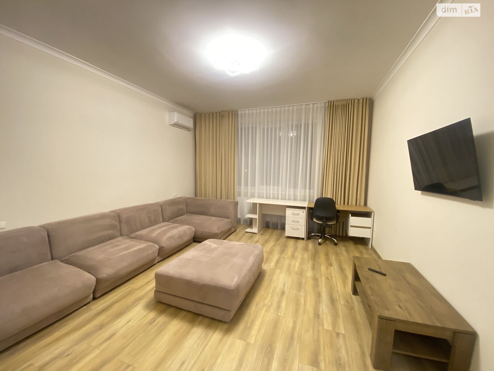 трехкомнатная квартира с мебелью в Львове, район Лычаков, на ул. Мечникова в аренду на долгий срок помесячно фото 1 трехкомнатная квартира с мебелью в Львове, район Лычаков, на ул. Мечникова в аренду на долгий срок помесячно фото 1