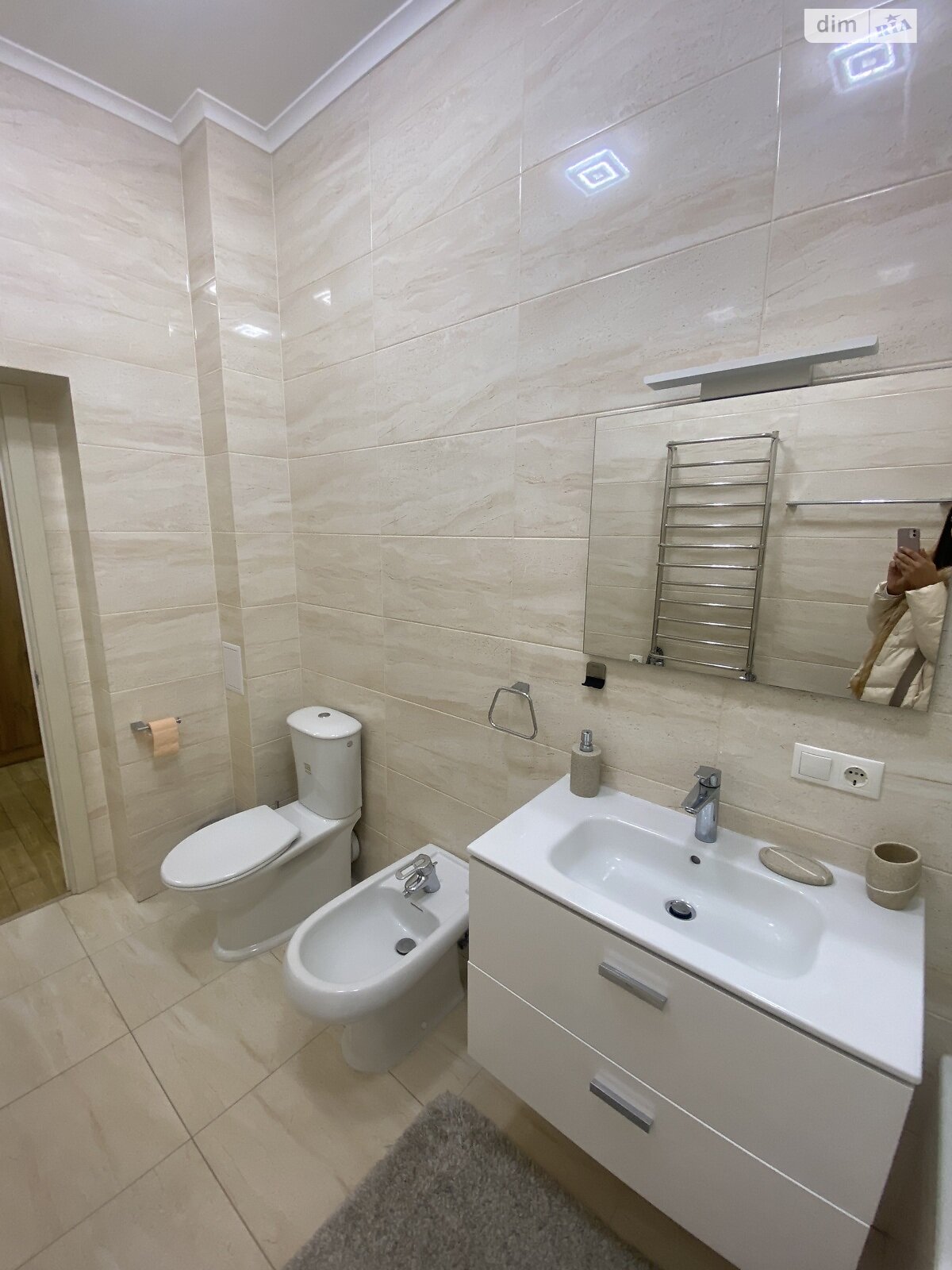 трехкомнатная квартира с мебелью в Львове, район Лычаков, на ул. Мечникова в аренду на долгий срок помесячно фото 1 трехкомнатная квартира с мебелью в Львове, район Лычаков, на ул. Мечникова в аренду на долгий срок помесячно фото 1