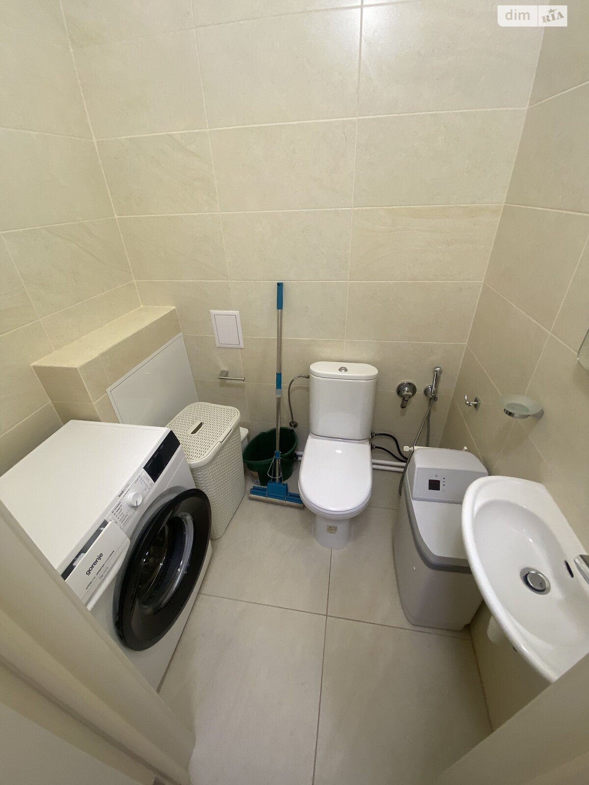 трехкомнатная квартира с мебелью в Львове, район Лычаков, на ул. Мечникова в аренду на долгий срок помесячно фото 1 трехкомнатная квартира с мебелью в Львове, район Лычаков, на ул. Мечникова в аренду на долгий срок помесячно фото 1