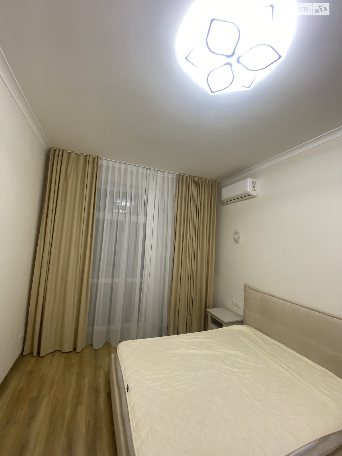 трехкомнатная квартира с мебелью в Львове, район Лычаков, на ул. Мечникова в аренду на долгий срок помесячно фото 1 трехкомнатная квартира с мебелью в Львове, район Лычаков, на ул. Мечникова в аренду на долгий срок помесячно фото 1