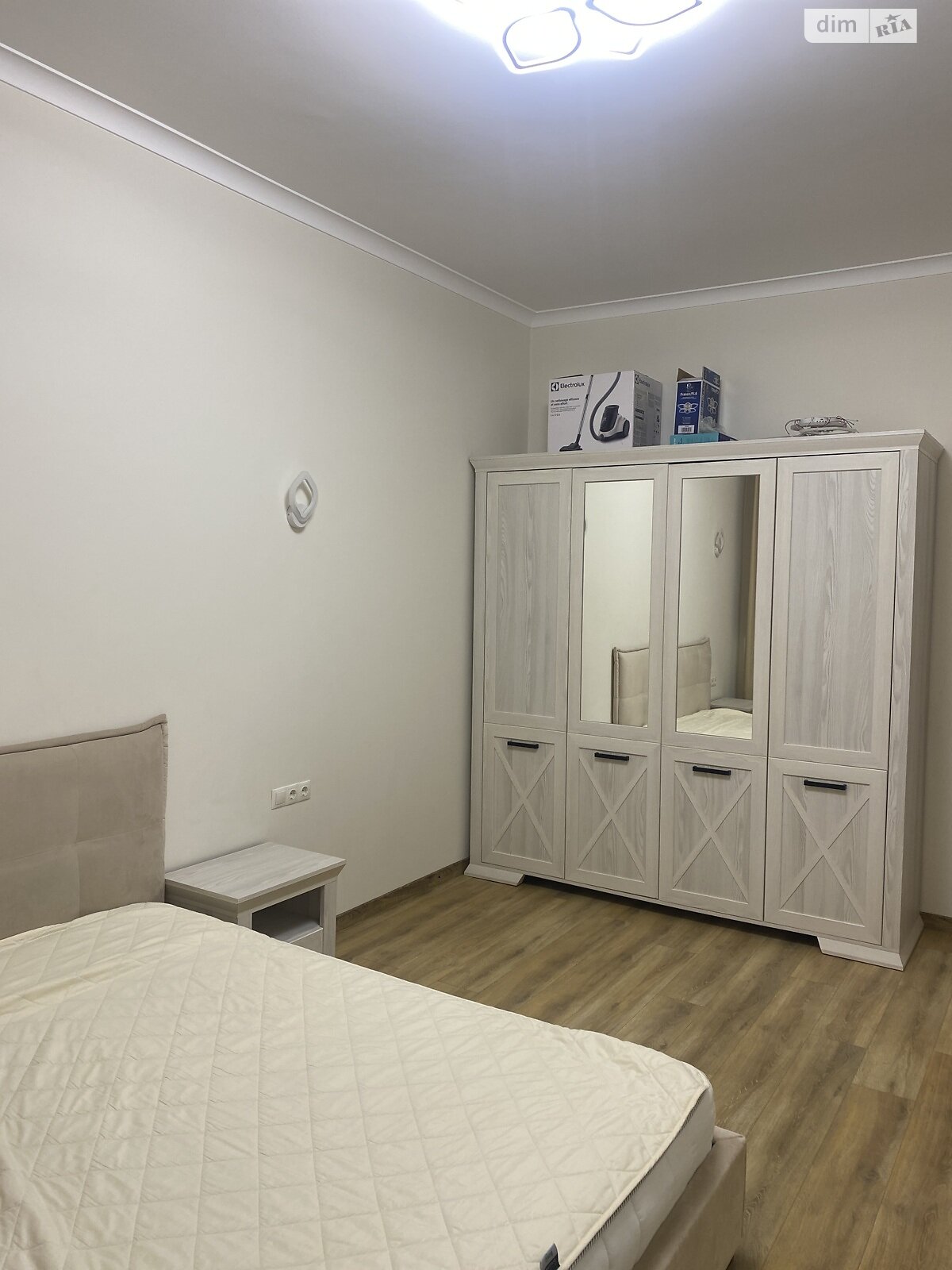 трехкомнатная квартира с мебелью в Львове, район Лычаков, на ул. Мечникова в аренду на долгий срок помесячно фото 1 трехкомнатная квартира с мебелью в Львове, район Лычаков, на ул. Мечникова в аренду на долгий срок помесячно фото 1