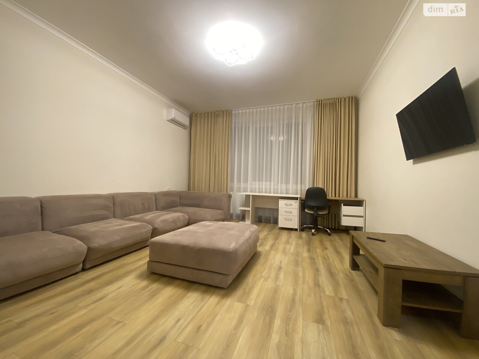 трехкомнатная квартира с мебелью в Львове, район Лычаков, на ул. Мечникова в аренду на долгий срок помесячно фото 1 трехкомнатная квартира с мебелью в Львове, район Лычаков, на ул. Мечникова в аренду на долгий срок помесячно фото 1