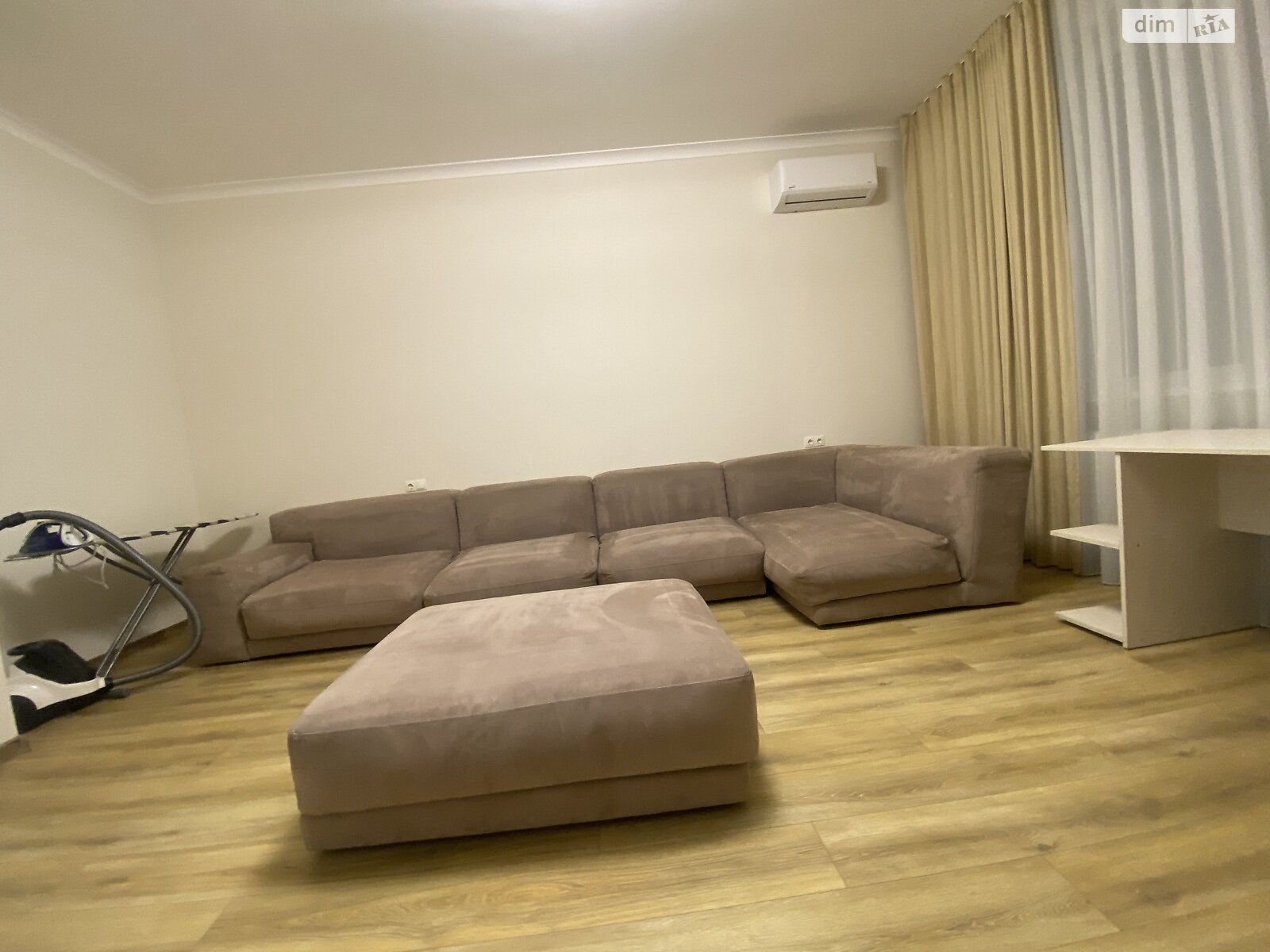 трехкомнатная квартира с мебелью в Львове, район Лычаков, на ул. Мечникова в аренду на долгий срок помесячно фото 1 трехкомнатная квартира с мебелью в Львове, район Лычаков, на ул. Мечникова в аренду на долгий срок помесячно фото 1