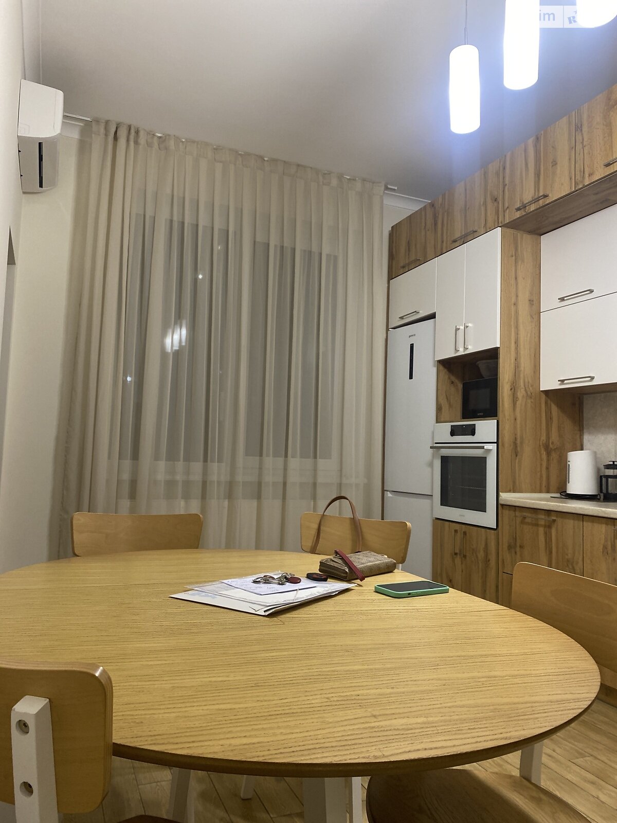 трехкомнатная квартира с мебелью в Львове, район Лычаков, на ул. Мечникова в аренду на долгий срок помесячно фото 1 трехкомнатная квартира с мебелью в Львове, район Лычаков, на ул. Мечникова в аренду на долгий срок помесячно фото 1