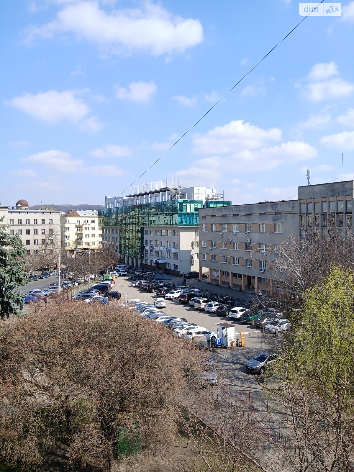трикімнатна квартира в Львові, район Личаків, на вул. Руставелі Шота 1 в довготривалу оренду помісячно фото 1 трикімнатна квартира в Львові, район Личаків, на вул. Руставелі Шота 1 в довготривалу оренду помісячно фото 1