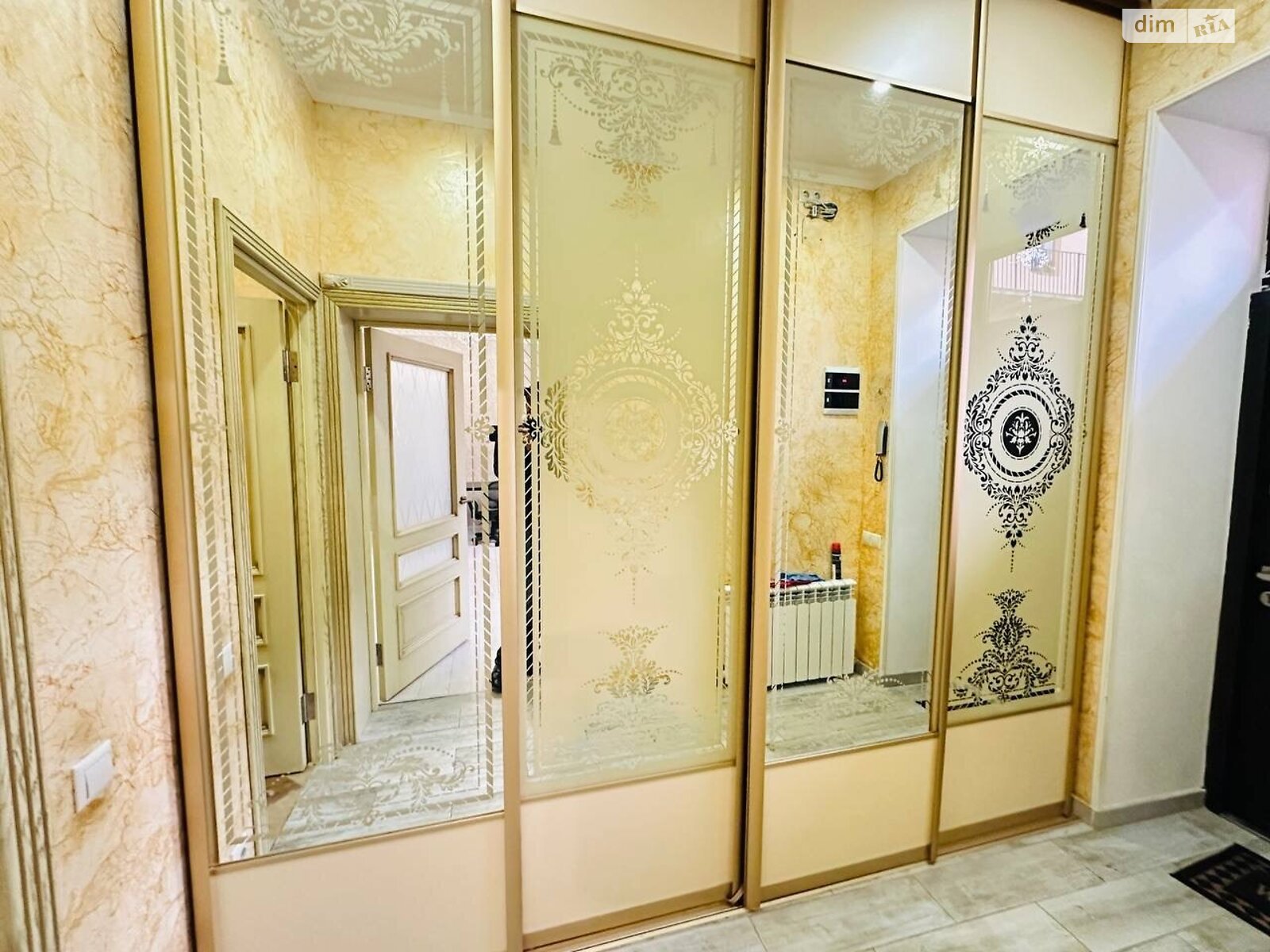 двухкомнатная квартира в Львове, район Лычаков, на пл. Таможенная в аренду на долгий срок помесячно фото 1 двухкомнатная квартира в Львове, район Лычаков, на пл. Таможенная в аренду на долгий срок помесячно фото 1