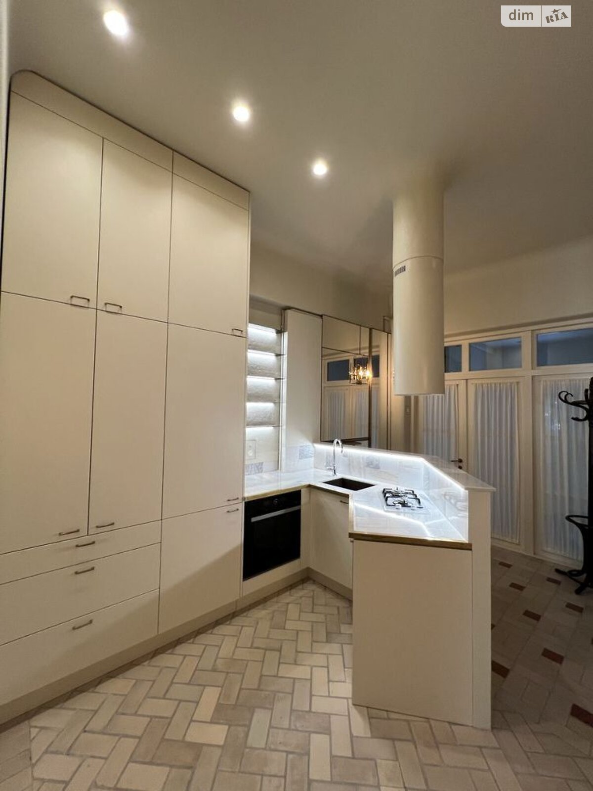 однокомнатная квартира с ремонтом в Львове, район Лычаков, на ул. Туган-Барановского 3 в аренду на долгий срок помесячно фото 1