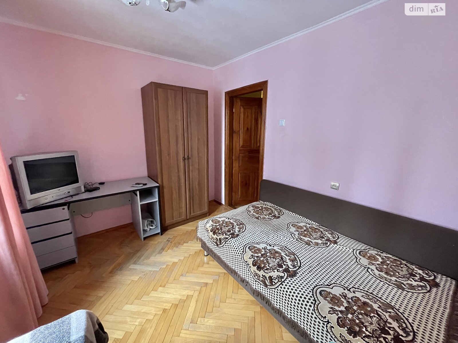 трехкомнатная квартира с мебелью в Львове, район Лычаковский, на ул. Китайская 12 в аренду на долгий срок помесячно фото 1
