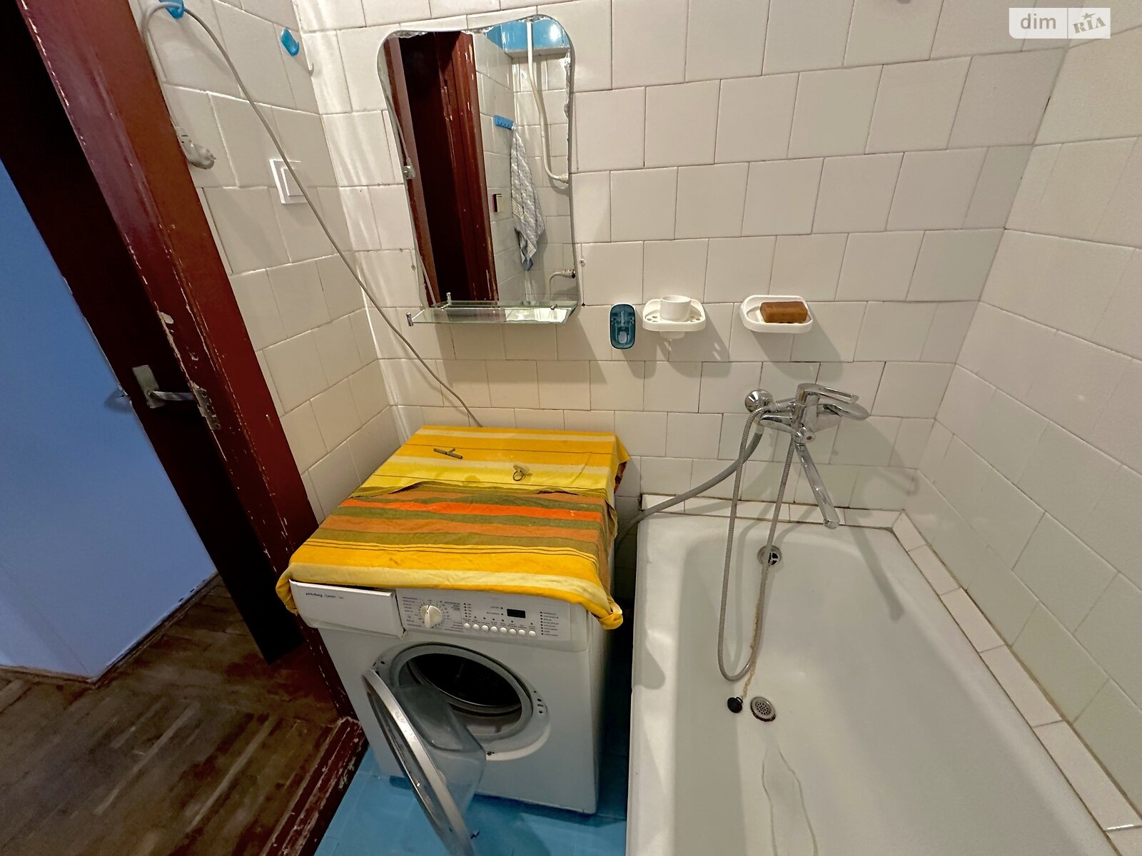 трехкомнатная квартира в Львове, район Лычаковский, на ул. Китайская 10 в аренду на долгий срок помесячно фото 1 трехкомнатная квартира в Львове, район Лычаковский, на ул. Китайская 10 в аренду на долгий срок помесячно фото 1