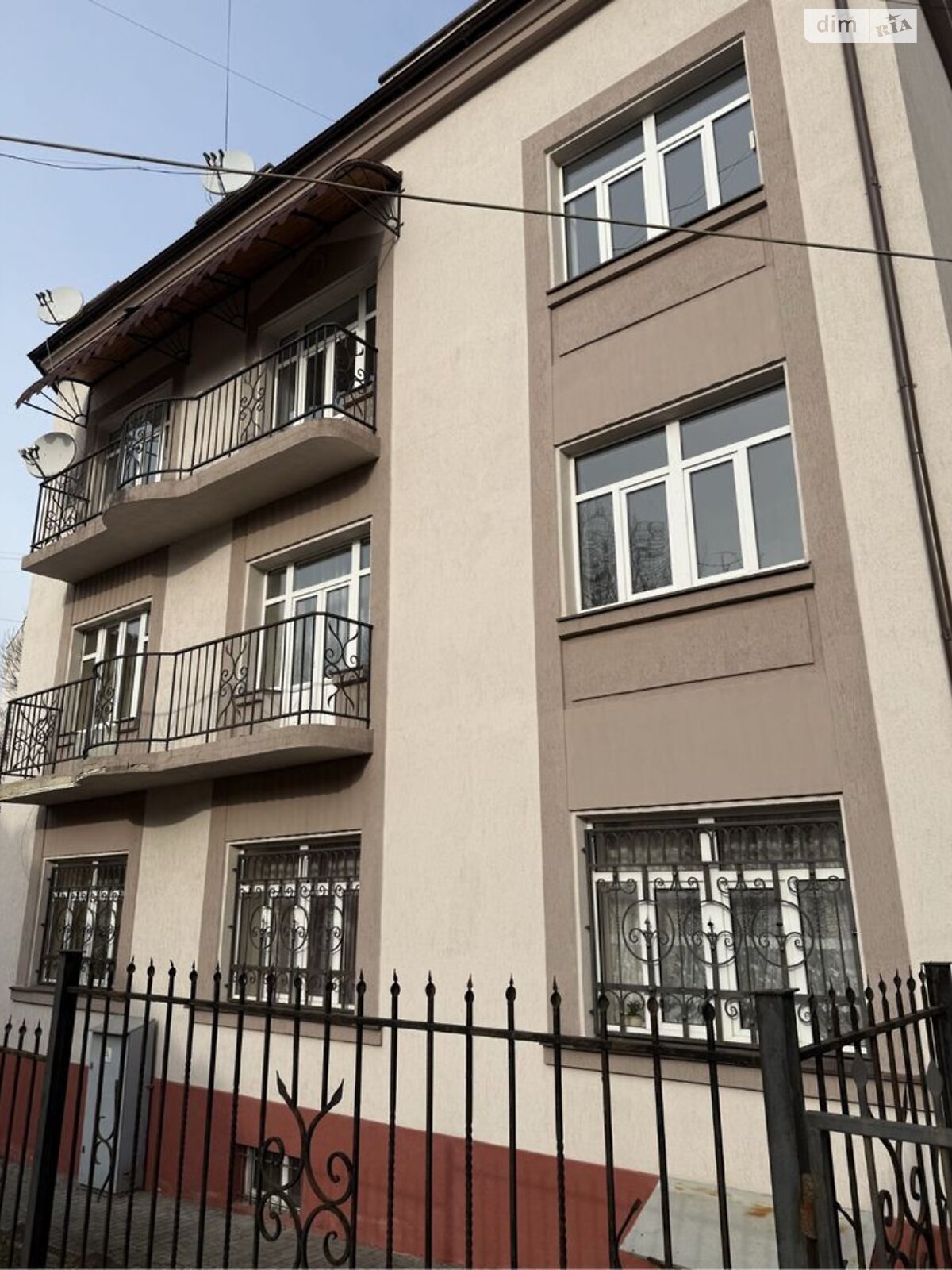 трехкомнатная квартира в Львове, район Лычаковский, на ул. Коциловского 23 в аренду на долгий срок помесячно фото 1