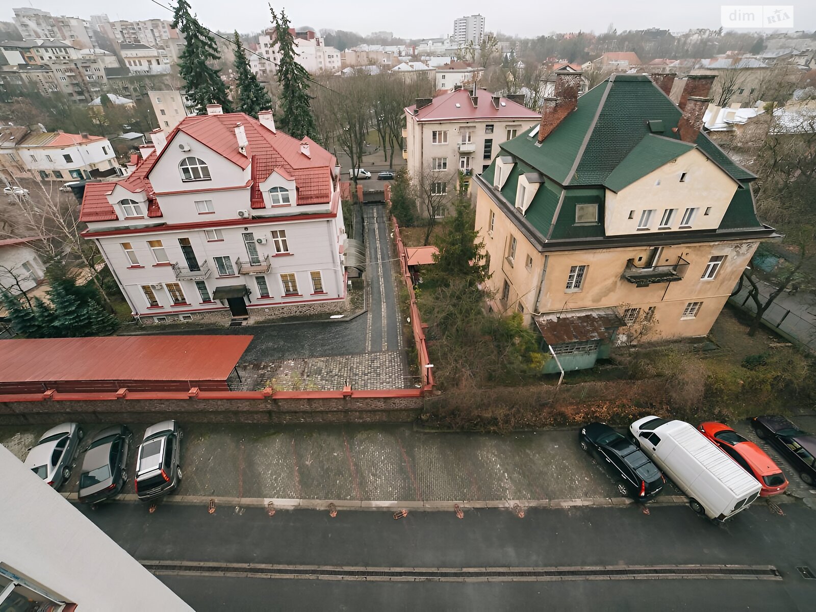 трехкомнатная квартира в Львове, район Лычаковский, на ул. Мечникова 5 в аренду на долгий срок помесячно фото 1