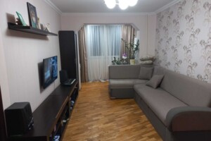 трехкомнатная квартира в Львове, район Лычаковский, на ул. Шафарика в аренду на долгий срок помесячно фото 2