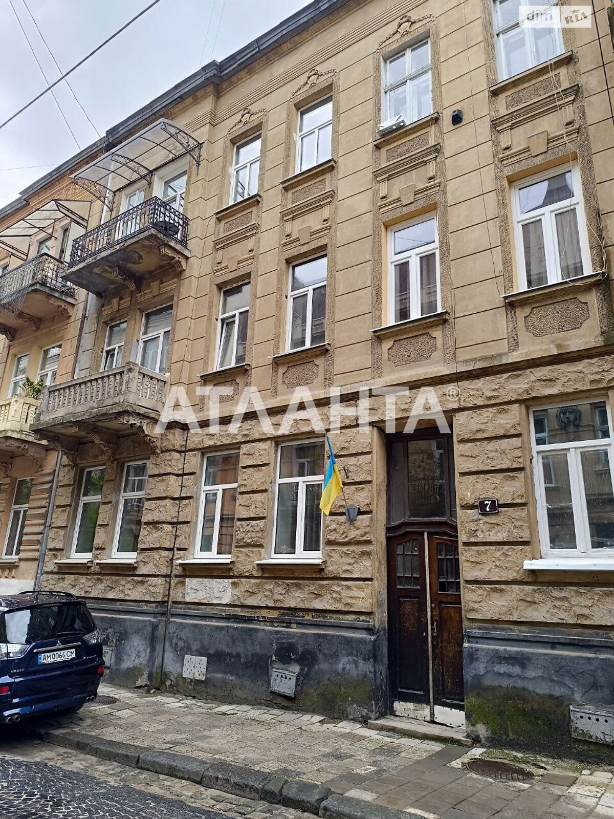 трикімнатна квартира в Львові, район Личаківський, на вул. Тарнавського Генерала в довготривалу оренду помісячно фото 1 трикімнатна квартира в Львові, район Личаківський, на вул. Тарнавського Генерала в довготривалу оренду помісячно фото 1